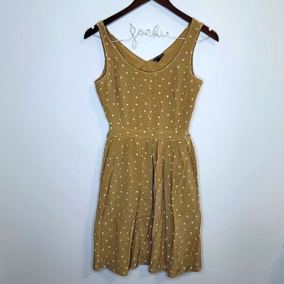 Club Monaco Tan Palm Trees Open Back Dress Size 2 - Picture 1 of 11